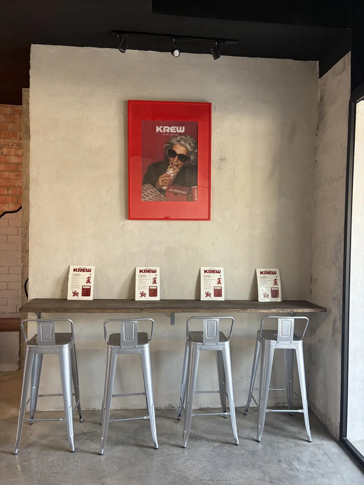 Interior del local de KREW